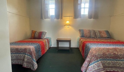 House, 3 Bedrooms, Partial Lake View