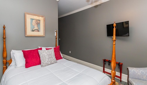 Double Room (Saratoga)