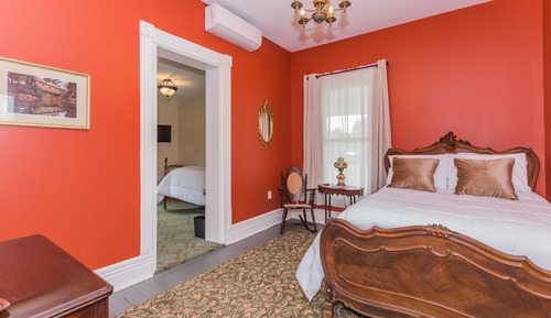Triple Room (Sacandaga)