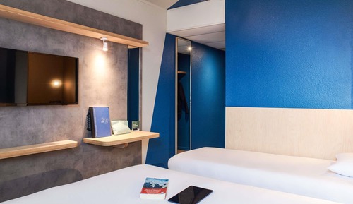 Triple Room, Multiple Beds