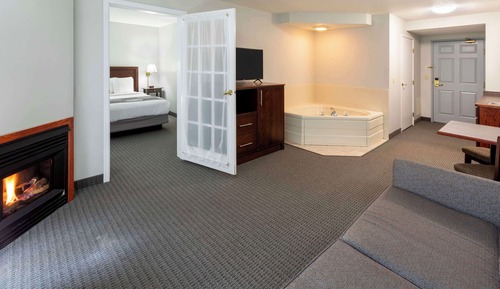 Executive Suite (Bridal)