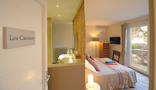 Double Room, Ensuite, Garden View (Les Canisses)