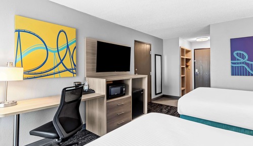 Standard Room, 2 Queen Beds, Non Smoking (Pet Friendly)
