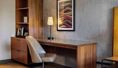 Room, 1 King Bed, Accessible (Roll-In Shower, Mobility & Hearing)