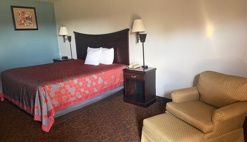 Deluxe Room, 1 King Bed, Non Smoking