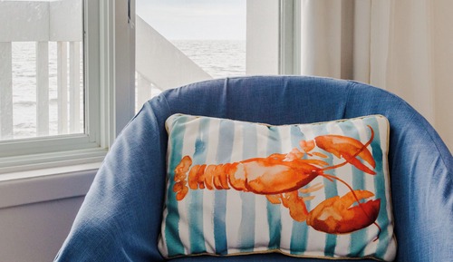 Sea view, Queen with shared balcony