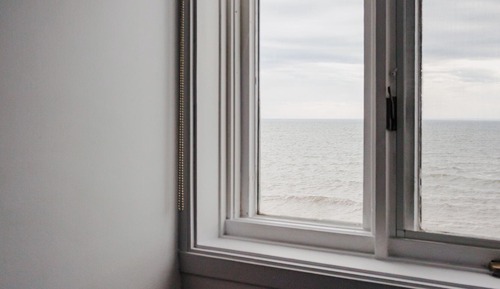 Bay side, Queen with sofa bed