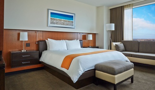 Deluxe Room, 1 King Bed, Corner