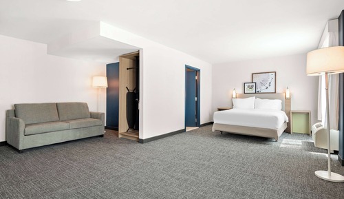 Room, 1 Queen Bed, Accessible, Bathtub (Mobility, Wet Bar)