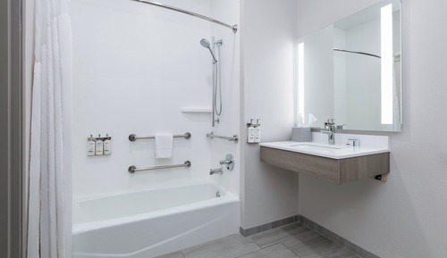 Suite, 2 Queen Beds, Accessible (Communications)