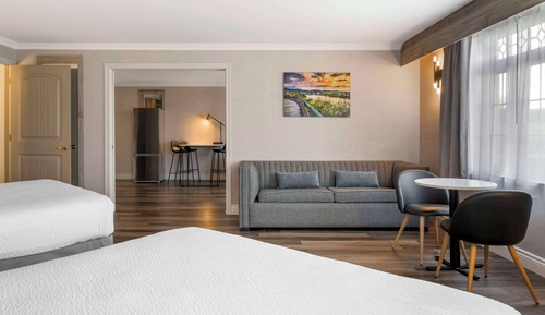 Suite, Multiple Beds, Non Smoking, Kitchenette (Living Room;with Sofabed)