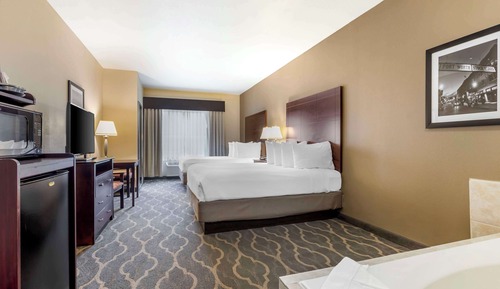 Standard Room, 2 Queen Beds, Accessible, Jetted Tub