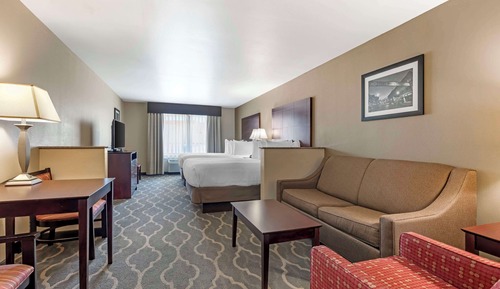 Suite, 2 Queen Beds, Non Smoking, Refrigerator & Microwave (with Sofabed)