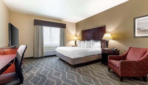 Standard Room, 1 King Bed, Accessible, Bathtub