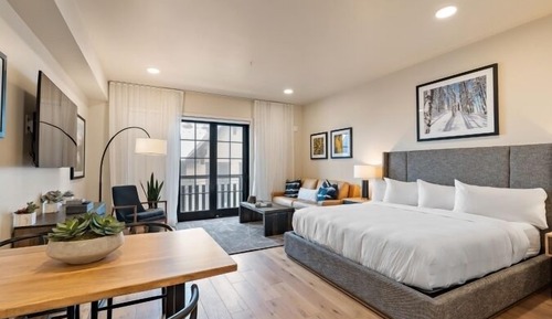 Studio, 1 King Bed with Sofa bed (Village Studio)