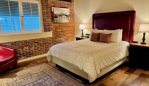 Room, 1 Queen Bed, Garden View