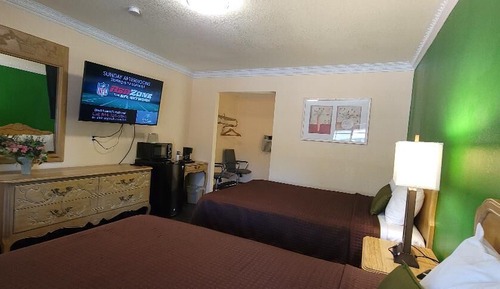 Room, 2 Queen Beds, Non Smoking, Private Bathroom