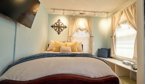 Sereno's Retreat (Not Pet Friendly)