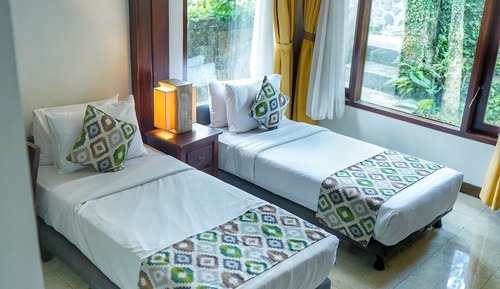 Deluxe Valley Family