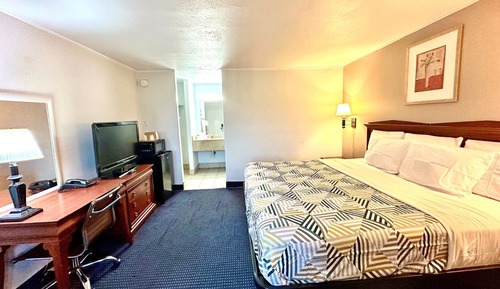 Single Room, 1 King Bed, Non Smoking