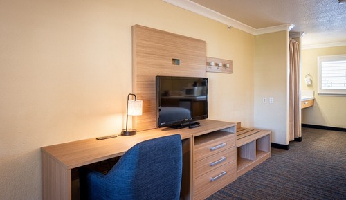 Standard Room, 1 King Bed