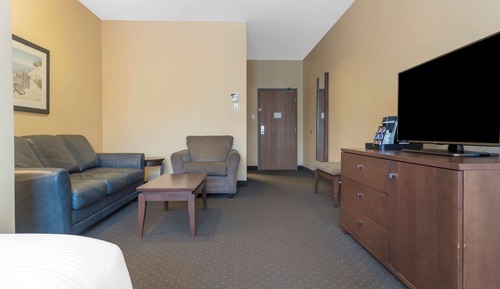 Suite, 2 Queen Beds, Non Smoking, Kitchenette (Living Room;with Sofabed)