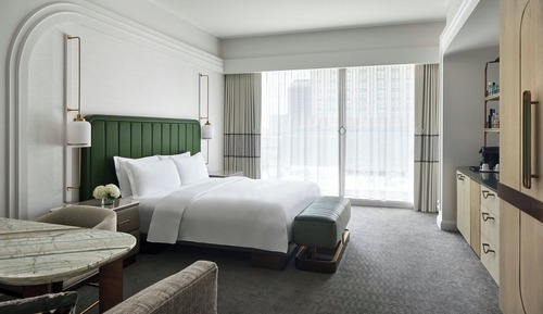 Deluxe Room, 1 King Bed