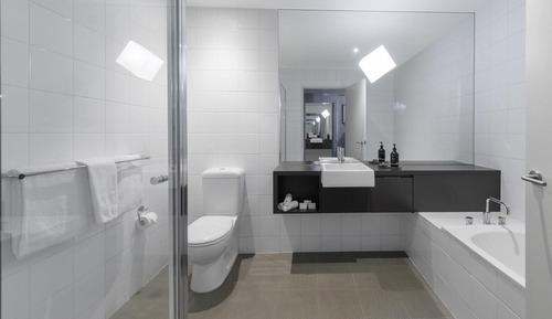 Standard Room, 1 King Bed