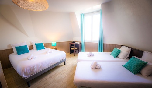 Classic Quadruple Room, Multiple Beds, Sea View, Beachside