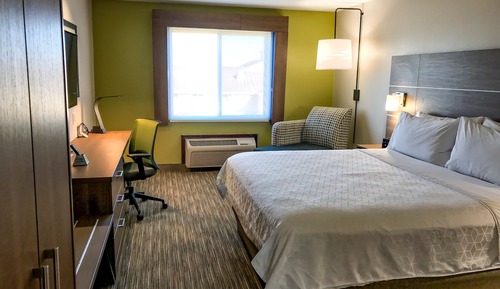 Standard Room, 1 King Bed