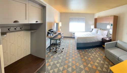 Standard Room, 1 King Bed