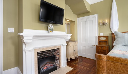 Standard Room, 1 King Bed