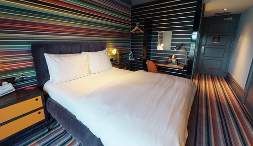 Club Room (FREE Gym & Pool Access)