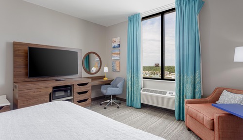 1 King Bed Street View