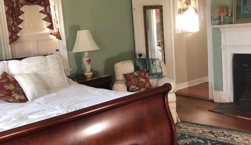 Room, Music Room - Private Bath