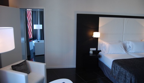 Family Room, Connecting Rooms (Privilege)