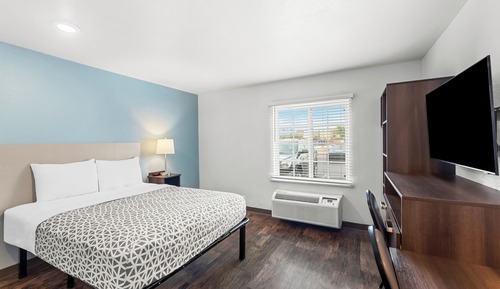 Room, 1 Queen Bed, Accessible, Non Smoking (Roll-in Shower)
