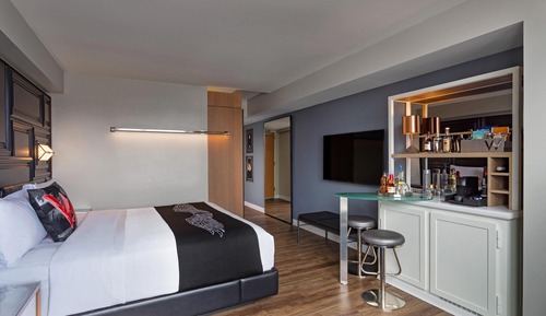 Superior Room, 1 King Bed