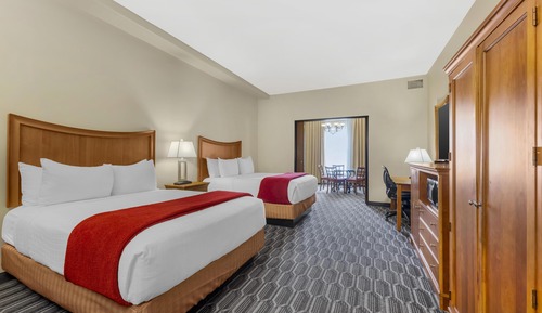 Suite, Multiple Beds, Non Smoking
