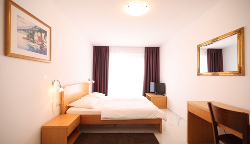 Standard Double Room, Partial Sea View***