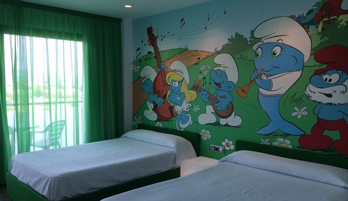 Double Room (2 Adults & 1 Child)