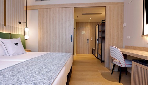 Suite (2 adults)