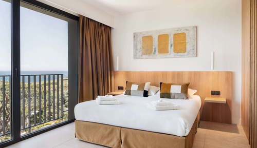 Prestige room with sea side