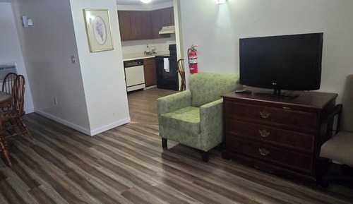 Suite, 1 King Bed, Kitchen