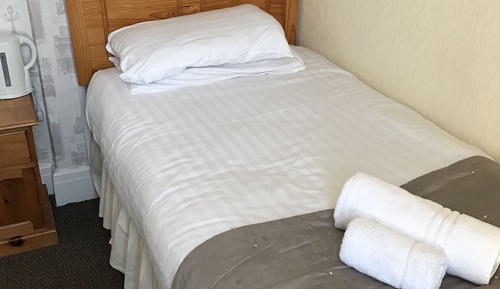 Single Room, Sea View