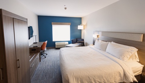 Standard Room, 1 King Bed