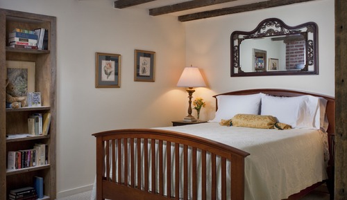 Garden Room (Using stairs is required for this guest room)