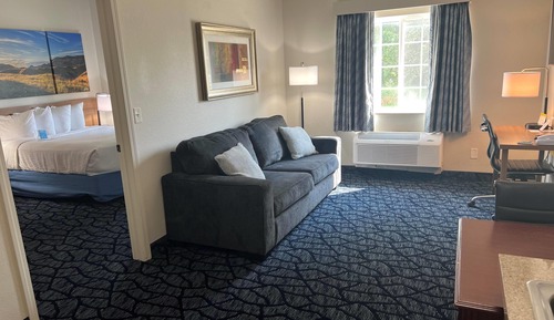 Suite, 1 Queen Bed, Non Smoking (Full Kitchen)