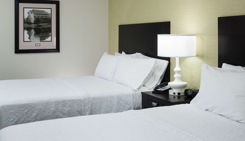 Room, 2 Queen Beds, Accessible (Roll In Shower)