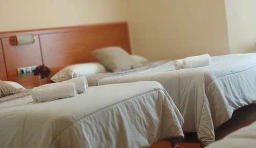 Family Room + Extra Bed	